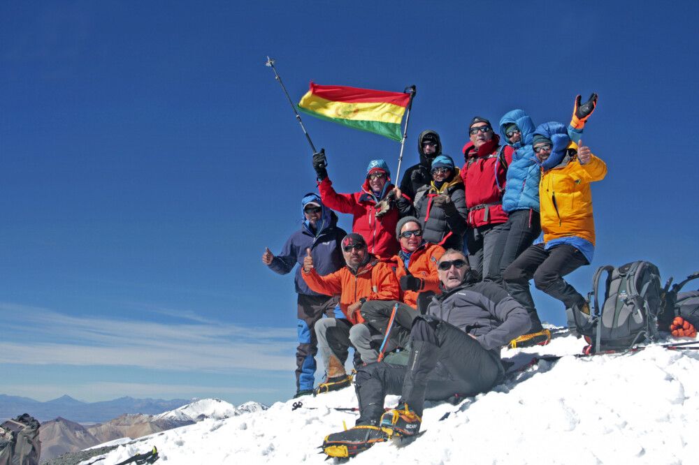 Gute Laune auf dem Gipfel des Parinacota